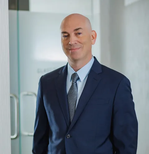 Portrait of Robert Glasgold, MD