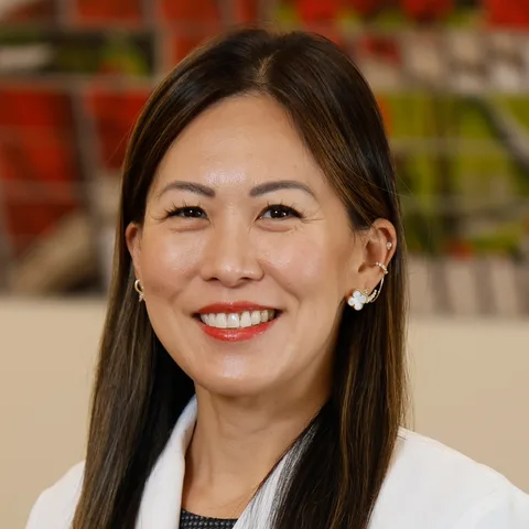 Portrait of Leslie Kim, MD, MPH